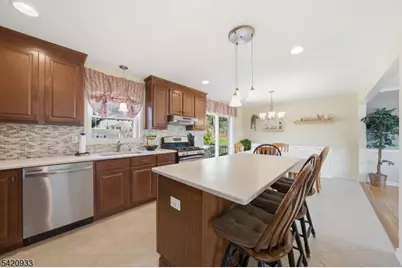 28 Lord Stirling Drive, Parsippany, NJ 07054 - Photo 15