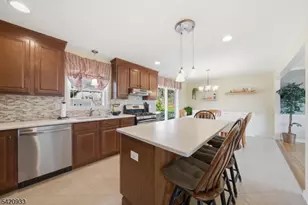 28 Lord Stirling Dr, Parsippany, NJ 07054 - Photo 15