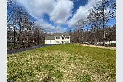 61 E Shore Lake Owassa Rd, Frankford Township, NJ 07860 - Photo 5