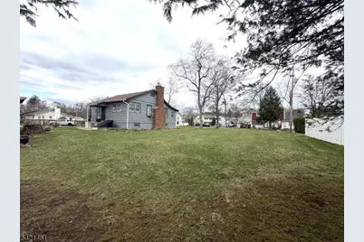 336 Lake Shore Dr, Parsippany, NJ 07034 - Photo 9