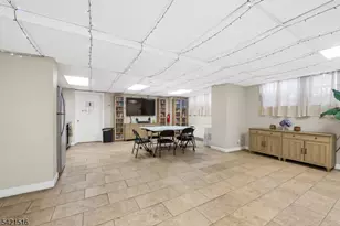 285 Aycrigg Ave, Passaic, NJ 07055 - Photo 17