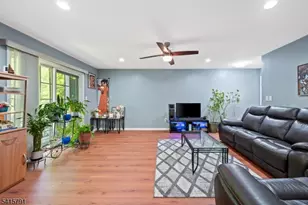 203 Rhoads Dr, Montgomery Township, NJ 08502 - Photo 5