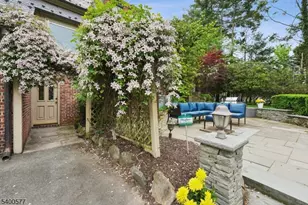 18 Chestnut Pl, Millburn, NJ 07078 - Photo 11