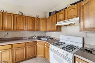 550 Norwood St, East Orange, NJ 07018 - Photo 11