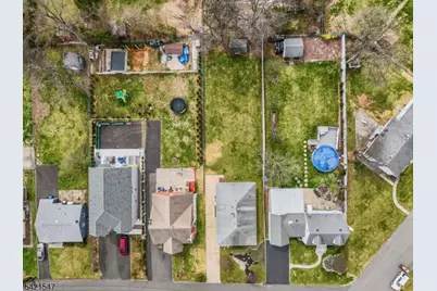 47 S Walnut Ave, Woodbridge Township, NJ 08830 - Photo 25