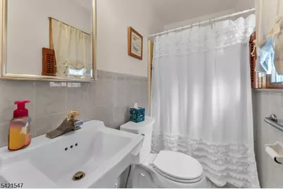47 S Walnut Ave, Woodbridge Township, NJ 08830 - Photo 17