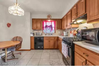 47 S Walnut Ave, Woodbridge Township, NJ 08830 - Photo 11