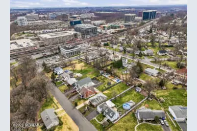 47 S Walnut Ave, Woodbridge Township, NJ 08830 - Photo 27