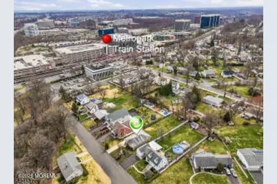 47 S Walnut Ave, Woodbridge Township, NJ 08830 - Photo 29