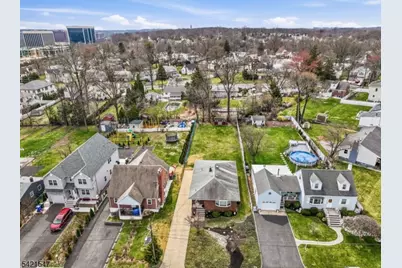 47 S Walnut Ave, Woodbridge Township, NJ 08830 - Photo 27