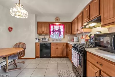 47 S Walnut Ave, Woodbridge Township, NJ 08830 - Photo 11