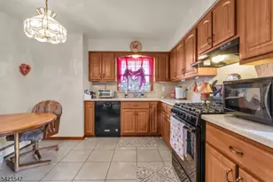 47 S Walnut Ave, Woodbridge Township, NJ 08830 - Photo 11