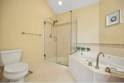 614 Turlington Ct, Livingston, NJ 07039 - Photo 31