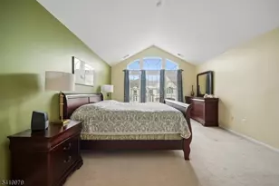 614 Turlington Ct, Livingston, NJ 07039 - Photo 27