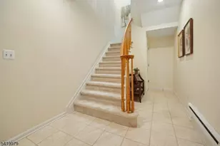 614 Turlington Ct, Livingston, NJ 07039 - Photo 3