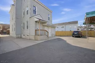 13 May St, Newark, NJ 07104 - Photo 27