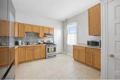 13-15 May St, Newark, NJ 07104 - Photo 11