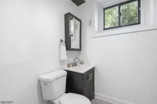 13 May St, Newark, NJ 07104 - Photo 23