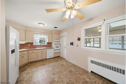 52 Broadway, Clark Township, NJ 07066 - Photo 9