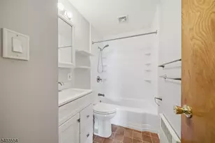 52 Broadway, Clark Township, NJ 07066 - Photo 13