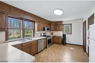 3 Morgan Ln, White Township, NJ 07823 - Photo 11