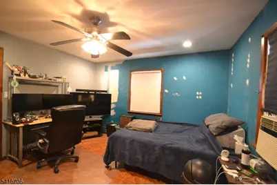 74 Cathedral Ave, Clifton, NJ 07014 - Photo 19