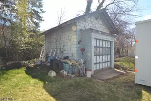 74 Cathedral Ave, Clifton, NJ 07014 - Photo 31