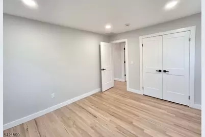 397 Lake Ave, Woodbridge Township, NJ 07067 - Photo 17