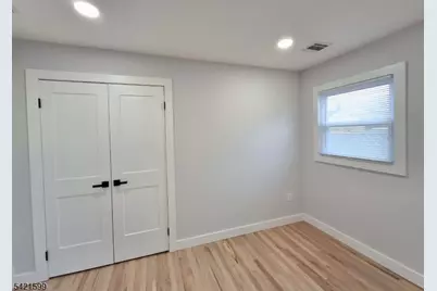 397 Lake Ave, Woodbridge Township, NJ 07067 - Photo 23