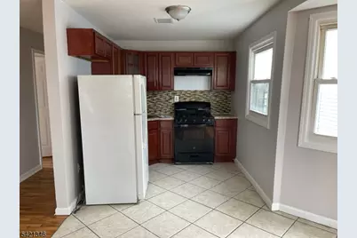 784 S 19th St, Newark, NJ 07103 - Photo 5