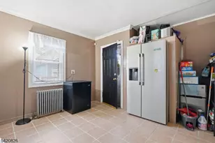 923 Kilsyth Rd, Elizabeth, NJ 07208 - Photo 11