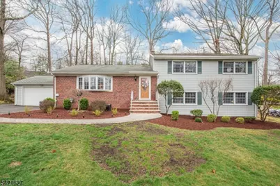 4 Oak Rdg, North Caldwell, NJ 07006 - Photo 1