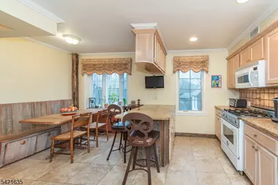 10 Cleveland Rd, Caldwell, NJ 07006 - Photo 11