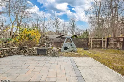 10 Cleveland Rd, Caldwell, NJ 07006 - Photo 35