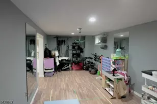 210 Pershing Ave, Roselle Park, NJ 07204 - Photo 17