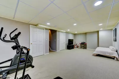 12 Aynsley Ct, Montville Township, NJ 07045 - Photo 45