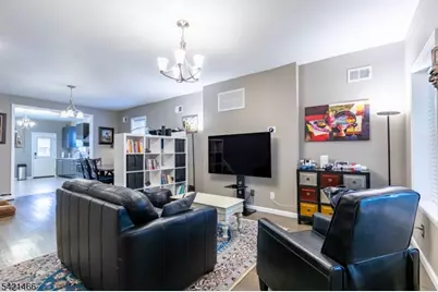 23 Howell Pl, Kearny, NJ 07032 - Photo 5