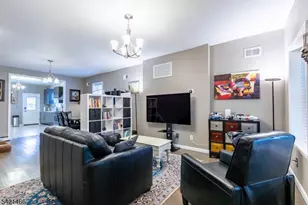 23 Howell Pl, Kearny, NJ 07032 - Photo 5