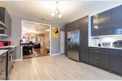 23 Howell Pl, Kearny, NJ 07032 - Photo 13