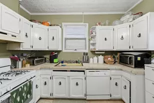 173 Hillside Ave, Glen Ridge, NJ 07028 - Photo 9