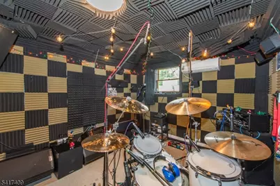 104 Lionshead Drive West, Wayne, NJ 07470 - Photo 31