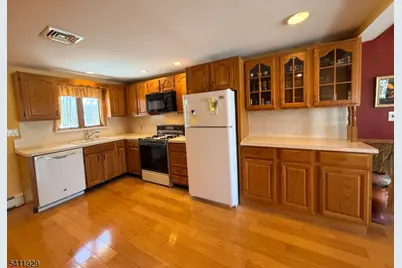 32 Clayton Rd, West Milford, NJ 07421 - Photo 5