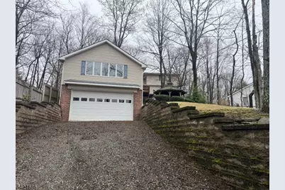 32 Clayton Rd, West Milford, NJ 07421 - Photo 3