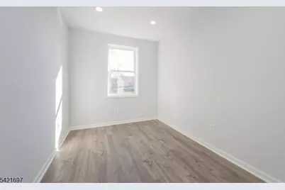 105 Coolidge St, Irvington, NJ 07111 - Photo 7