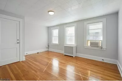 23 Meeker Pl Unit #2, Millburn, NJ 07041 - Photo 3