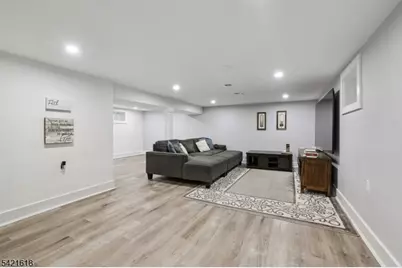 306 Minute Arms Rd, Union Township, NJ 07083 - Photo 15