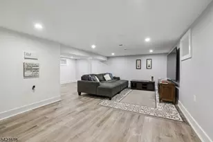 306 Minute Arms Rd, Union Township, NJ 07083 - Photo 15