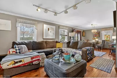 200 Rambler Ave, New Milford, NJ 07646 - Photo 5