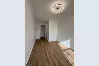 124 Stone St, Newark, NJ 07104 - Photo 15