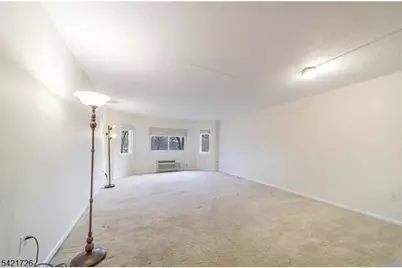 310 Lookout Ave #304, Hackensack, NJ 07601 - Photo 5